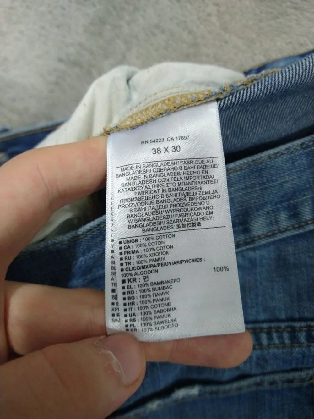 Banana Republic Jeans Mens 38x30 Blue Denim Vintage Straight Distressed Mid Rise